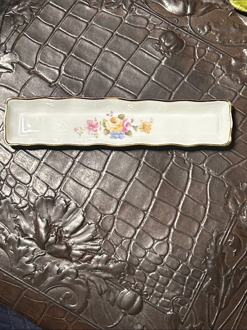 Limoges White Porcelain Vanity Tray with Gold Trim and Pastel Floral Motif - Picture 5 of 9